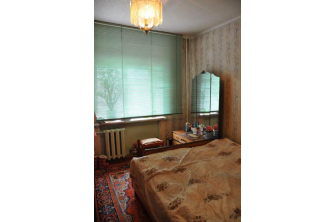 Продается Трехкомнатная квартира, Школьная, 57